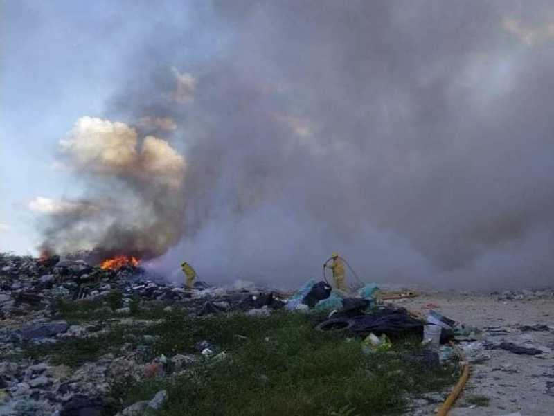 Basurero en Mahahual se incendia tras denuncia de contaminación ambiental