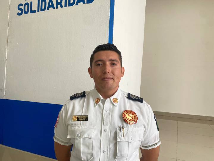 Buscan dar certeza jurídica a bomberos de Solidaridad