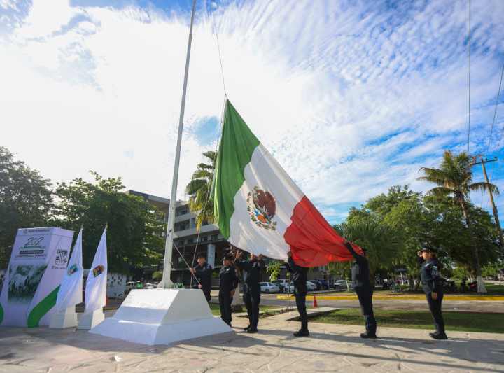 CONMEMORA PUERTO MORELOS EL 202 ANIVERSARIO DE LA CONSUMACION DE LA INDEPENDENCIA DE MEXICO 2