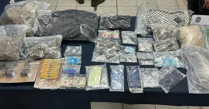 Capturados cuatro individuos con armamento y sustancias ilegales en Playa del Carmen 1