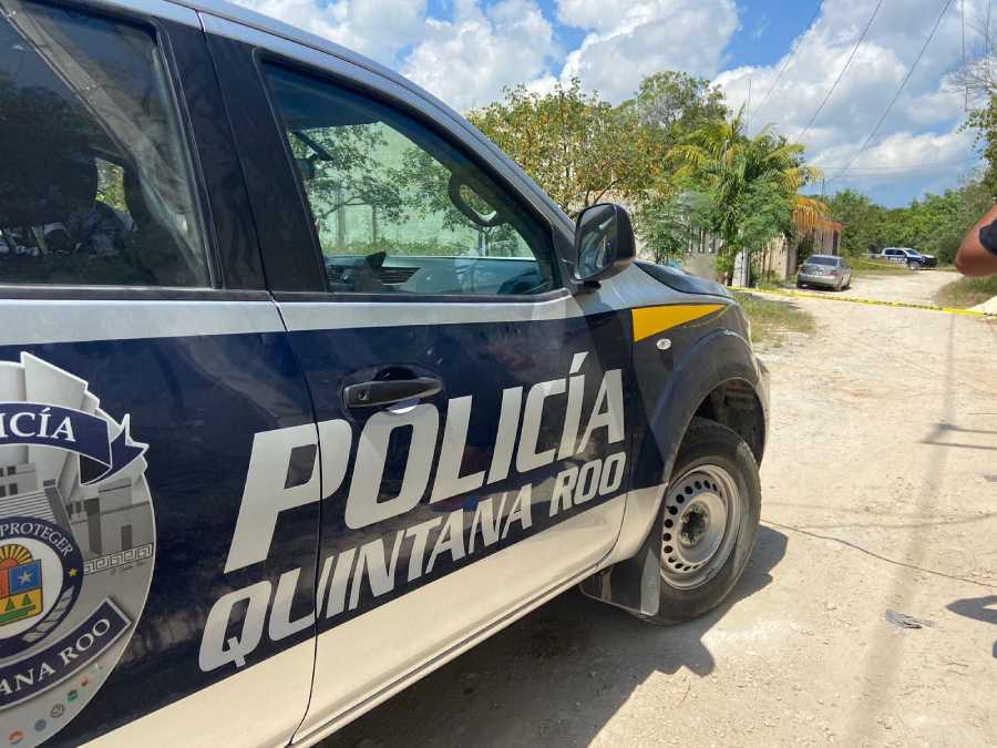 Descubren cadáver envuelto en bolsa en Cancún cerca de la avenida Rancho Viejo