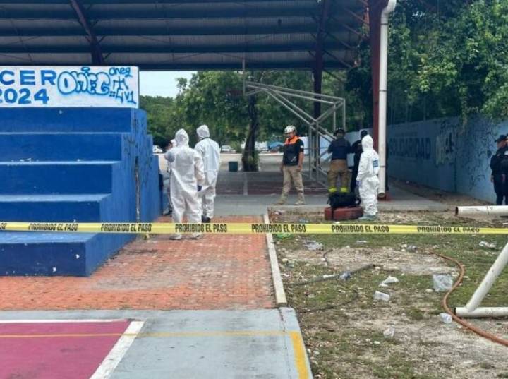 Descubren cuerpo sin vida de presunto indigente en parque de Villamar 1 en Playa del Carmen