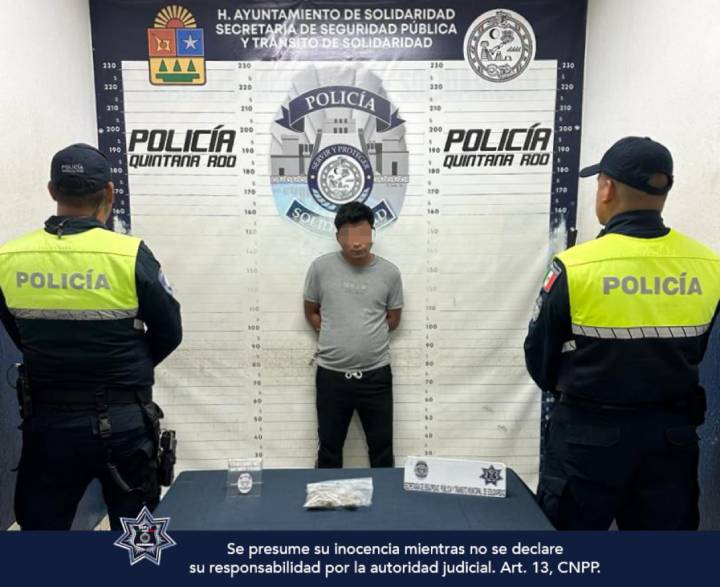 Detenido individuo con posible marihuana en Playa del Carmen