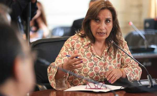 Dina Boluarte quiere "acortar plazos" para las elecciones generales peruanas