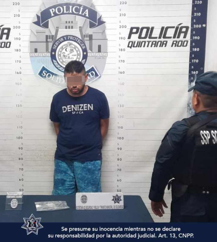 Doble Arresto en Playa del Carmen Sospecha de Narcoticos y Portacion de Arma 1
