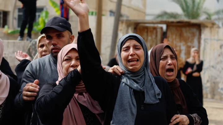 Dolor de una Madre en Gaza: Responsabiliza a Hamás por la Muerte de su Hijo