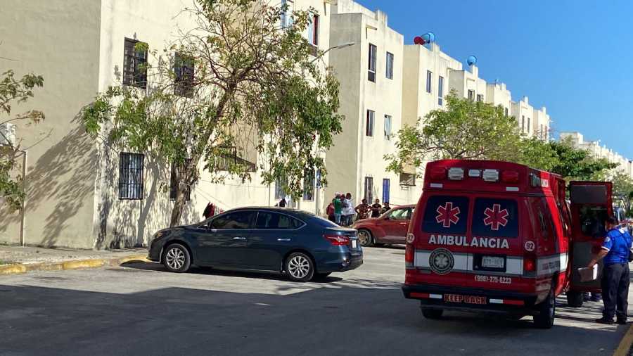 Ejecución a quemarropa: Hombre asesinado dentro de su vehículo en Cancún