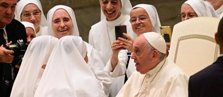 El Papa Francisco destacó que considera un grave error haber impregnado la Iglesia con una perspectiva mayoritariamente masculina