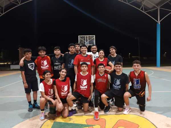 El alcalde de Jose Maria Morelos apoya el basquetbol local 2