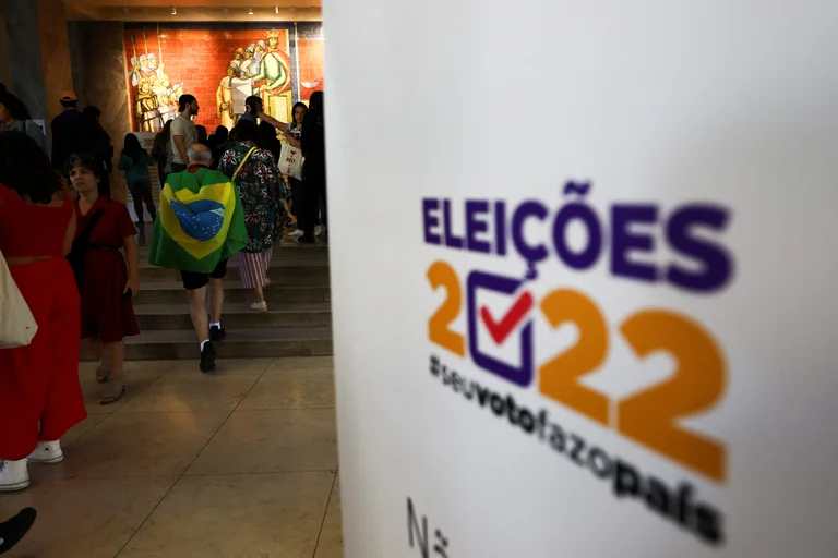 Elecciones en Brasil_ habrá una segunda vuelta. Lula venció a Bolsonaro por 5 puntos