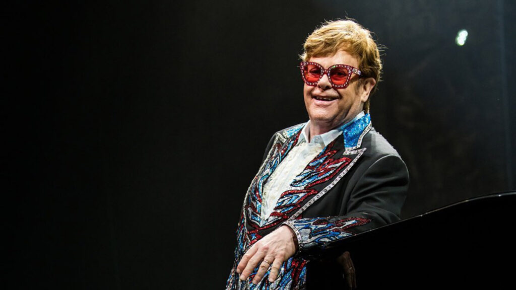 Elton John se despide de los escenarios tras "52 años de pura alegría tocando música"