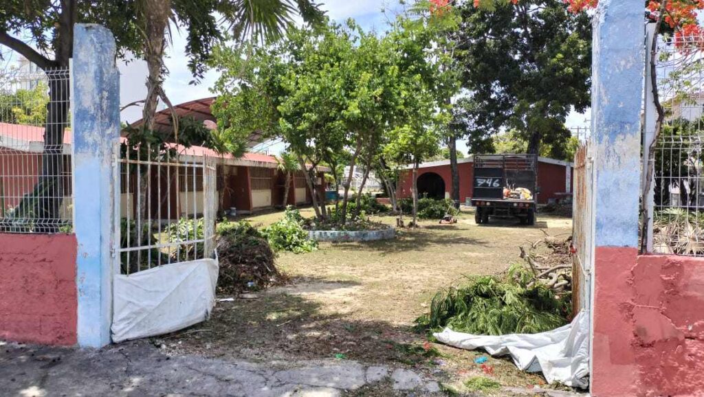 Embellecimiento de Espacios Naturales en Escuelas del Corazón de Cancún