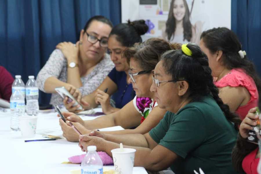 Empoderando a mujeres líderes en la transformación digital: IQM lanza curso virtual de capacitación