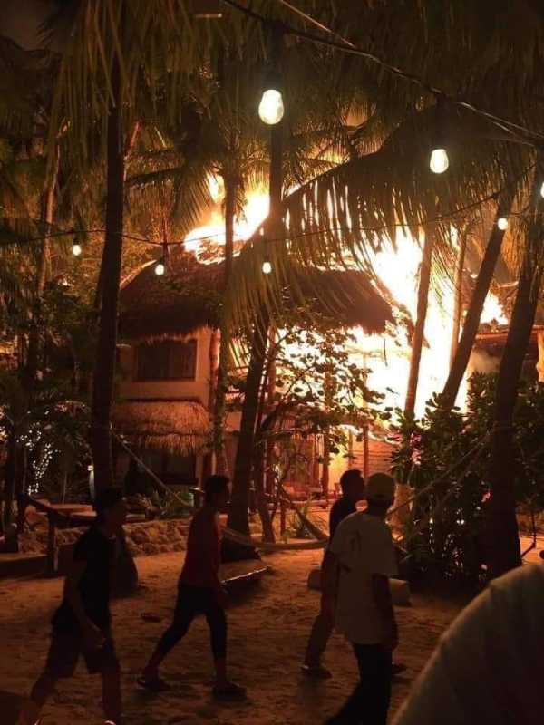 En Holbox se incendiaron dos hoteles