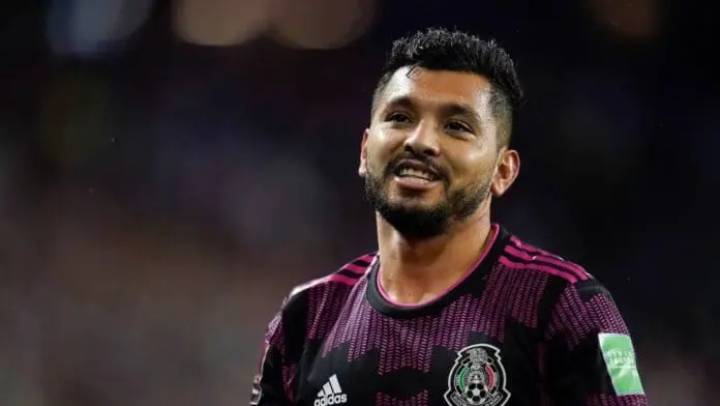 Escándalo en Monterrey: Futbolista "Tecatito" Corona Arrestado por Conducir Bajo Efectos del Alcohol