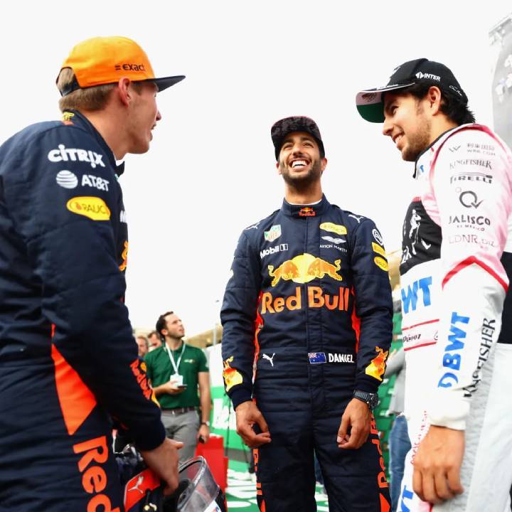 Evaluando el futuro Christian Horner sopesa el reemplazo de Perez por Ricciardo en Red Bull 1