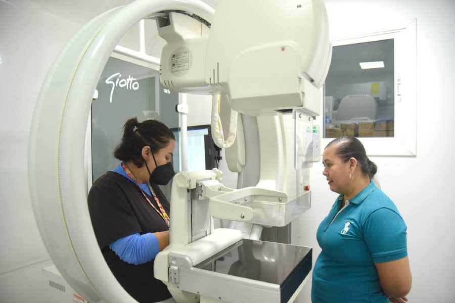 Exitosa brigada medica beneficia a 112 mujeres en Cancun en la lucha por la prevencion de enfermedades femeninas 3