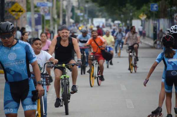 Familias disfrutan de una mañana saludable en Rodando por Solidaridad