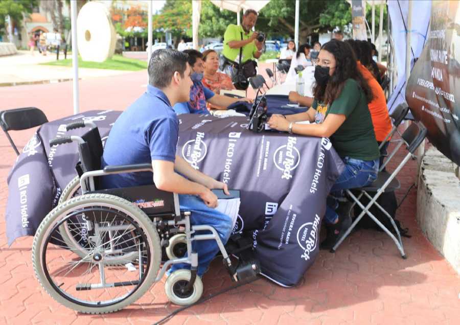 Feria inclusiva promueve la inclusión laboral de personas con discapacidad y adultos mayores