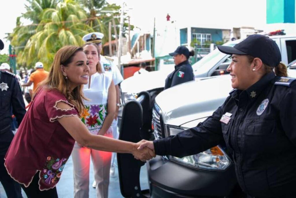 Fortalecimiento de la Seguridad en Isla Mujeres 15 Nuevos Vehiculos Policiales para Garantizar la Tranquilidad 1