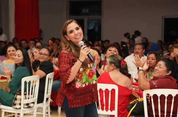 Gobernadora Mara Lezama celebra Posada Navideña con colaboradores de la familia DIF Quintana Roo