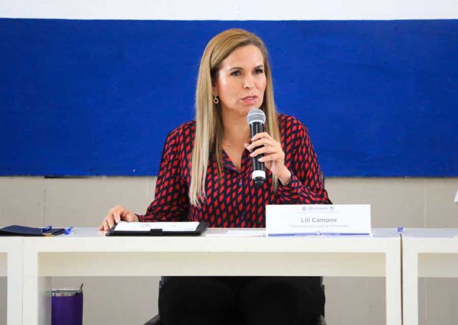 Gobierno de Lili Campos brinda descuento del 50% en licencias de servicio público