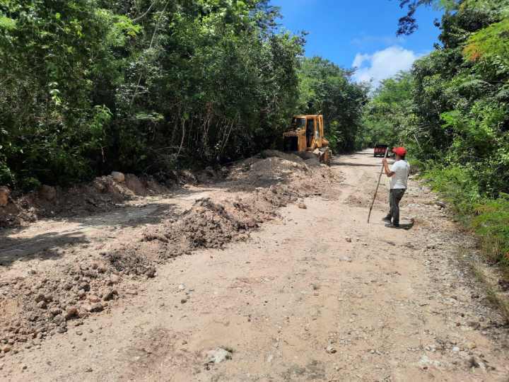 Gobierno de Mara Lezama Destina 32 Millones de Pesos para la Modernizacion de Caminos Agricolas en Bacalar y Othon P. Blanco 2