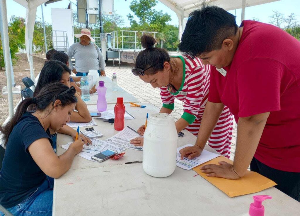 Gobierno-municipal-de-Solidaridad-impulsa-el-programa-_Reciclaceite_-para-el-cuidado-del-medio-ambiente-2