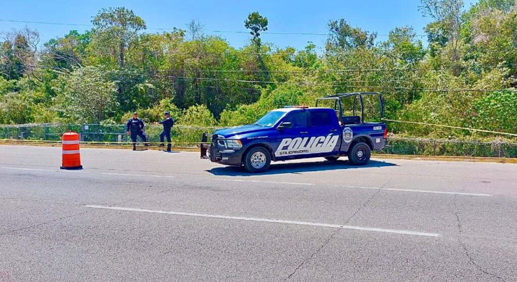 Cuerpo de taxista es encontrado sin vida a orillas de la carretera federal en Playa del Carmen