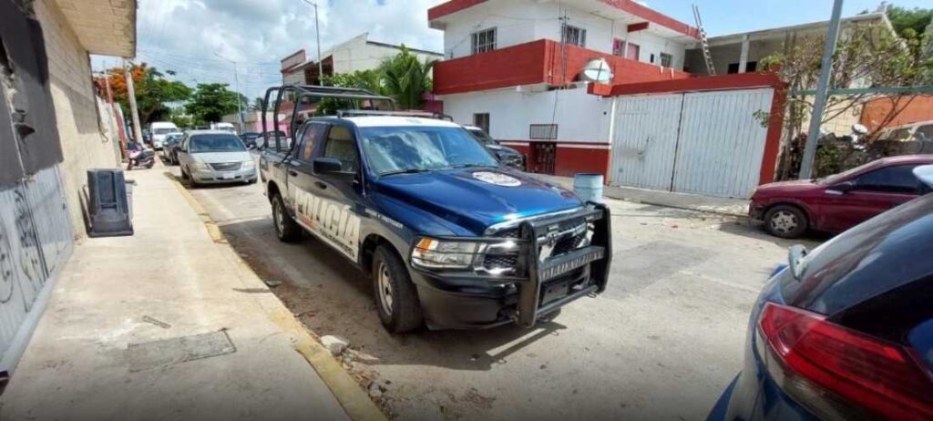 Hallan cuerpo sin vida de hombre en residencial de Playa del Carmen