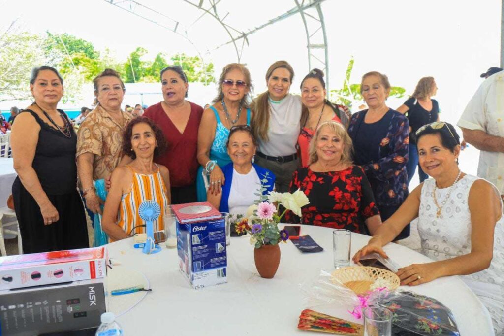 Homenaje a la Experiencia Lili Campos Celebra a los Adultos Mayores de Solidaridad 1
