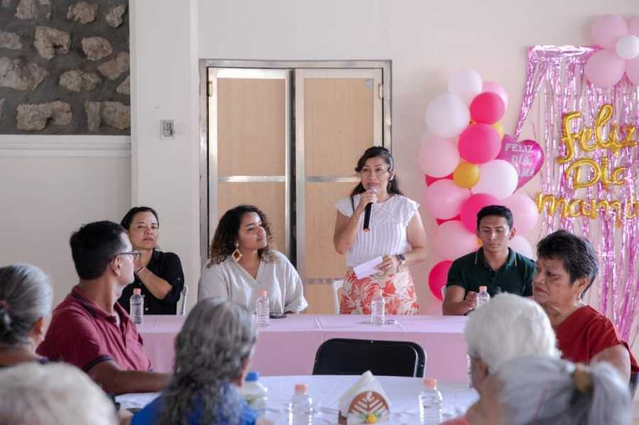 Ileana Canul de Dzul celebra con amor y gratitud a las mujeres adultas mayores