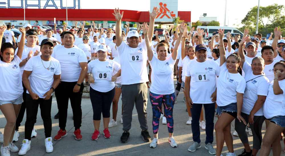 Comienzan los festejos por el 30 aniversario de Solidaridad con una emocionante carrera en Puerto Aventuras