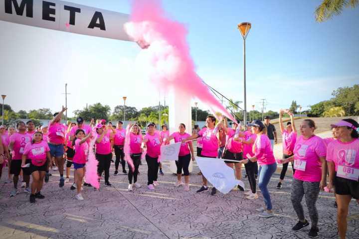 Invitacion a Participar en Eventos Deportivos del Mes Rosa para Promover la Conciencia sobre la Prevencion del Cancer 2