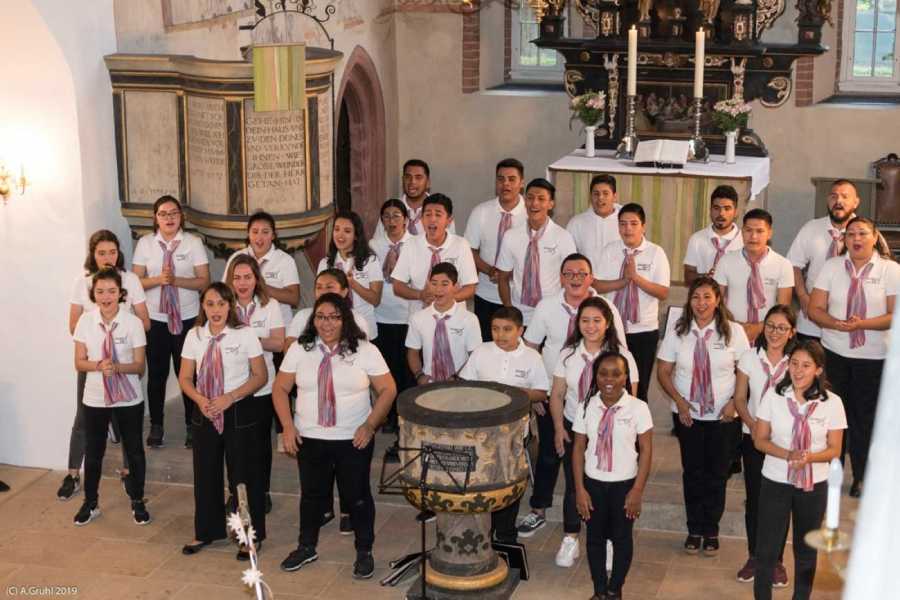 Invitacion a una noche de baile en honor a los padres en Cozumel 2