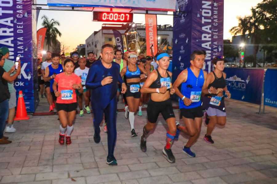 Jaqueline Roblero y Rubén Dario Aranda se llevan el Medio Maratón de Playa del Carmen