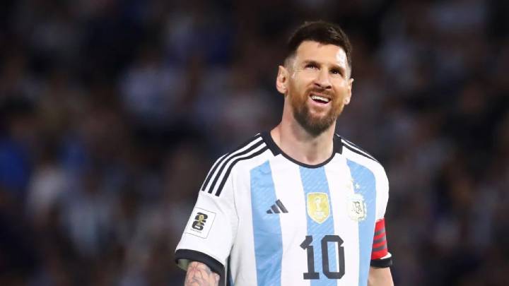 La Generosa Donación de Lionel Messi: Camisetas Históricas en Subasta Benéfica en Barcelona