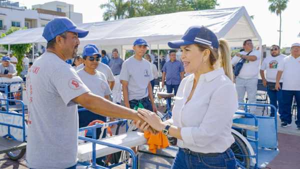 La presidenta Lili Campos lidera emotivo desfile en conmemoracion del Dia del Trabajo en Playa del Carmen 2