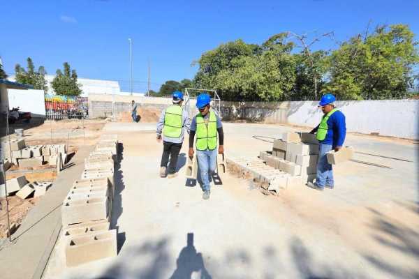 Lili Campos donara domos a las escuelas de Solidaridad 2