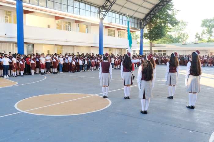 Lili Campos entregará 33 mil uniformes escolares gratuitos