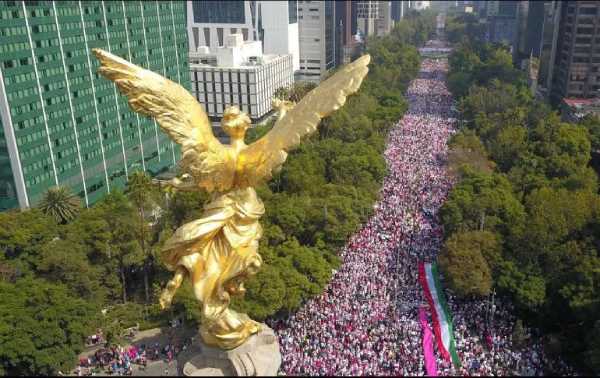 López Obrador no se va; ha anunciado una marcha al Zócalo por su cuarto año en el cargo