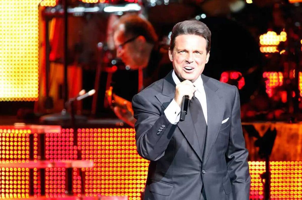 Luis Miguel sorprende con la reprogramación de su esperado concierto en la Ciudad de México