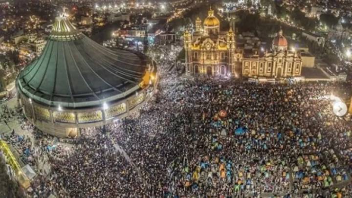 Magna afluencia en la Basílica de Guadalupe en la Ciudad de México
