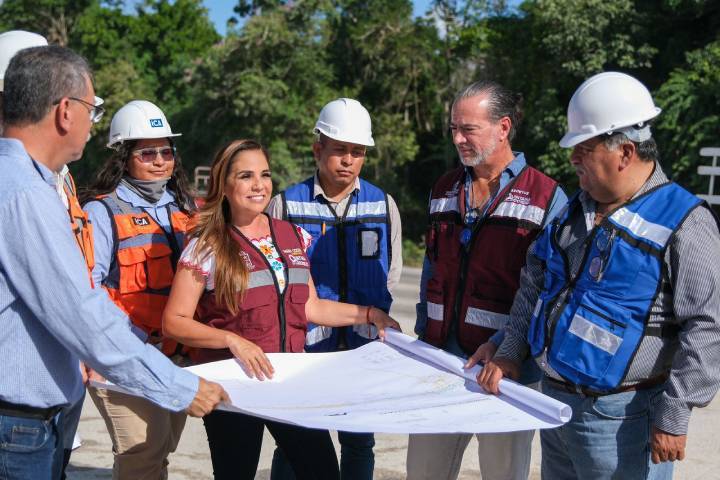 Mara Lezama supervisa el inicio de la construccion del acceso a la estacion del Tren Maya en Cancun 2