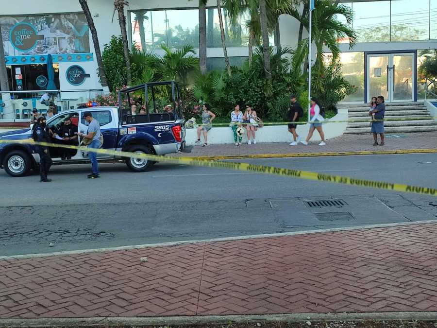 Motociclista muere tras impactarse a gran velocidad en Cancún