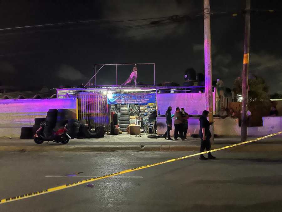 Mujer resulta herida en un tiroteo dentro de una tienda de llantas en Cancun 1