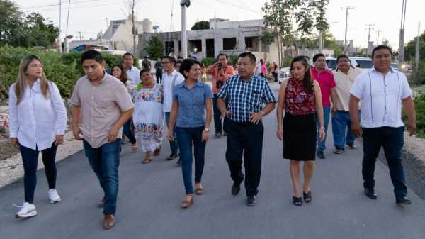 Nuevo circuito de calles pavimentadas entregado en Akumal 2