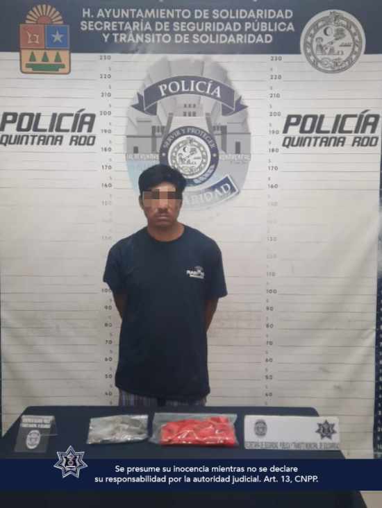 Operativo Policial en Playa del Carmen Resulta en el Decomiso de Narcoticos y la Detencion de un Sospechoso