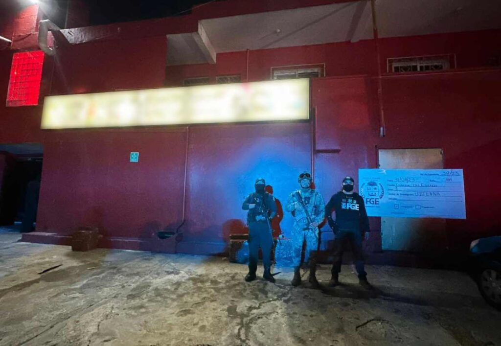 Operativo de Rescate de 17 Mujeres en Bar de Cancún Desmantela Red de Trata de Personas