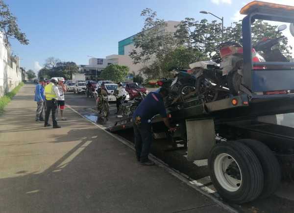 Operativo municipal en Cancun contra motociclistas que transitan por zonas peatonales